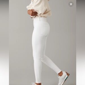 American Eagle Next Level Stretch High-Waisted White Jeggings